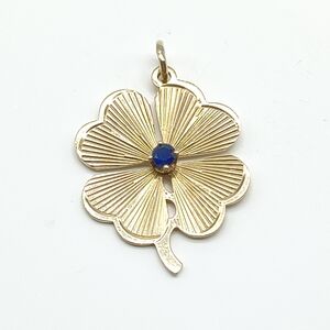 Vintage 14k Yellow Gold Sapphire Engine Turned Four Leaf Clover Pendant